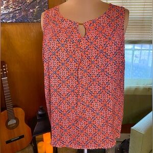 Basic Edition Sleeveless Blouse with Keyhole Neckline (Size XL)